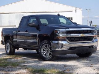 Used 2017 Chevrolet Silverado 1500 LT in Highland, Illinois