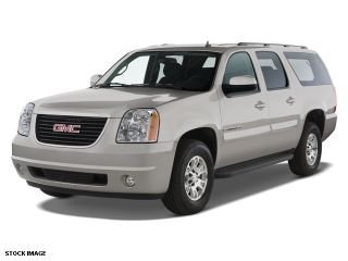 Used 2009 GMC Yukon XL 2500 in Cedarburg, Wisconsin