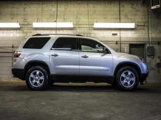 Used 2010 GMC Acadia SLE in Puyallup, Washington