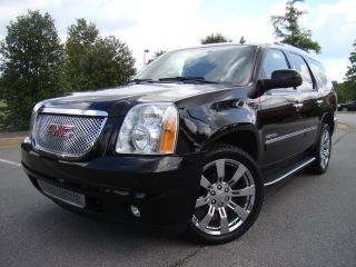 Used 2011 GMC Yukon Denali in Douglasville, Georgia