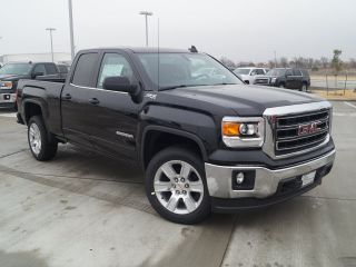 Used 2015 GMC Sierra 1500 SLE in Cleburne, Texas