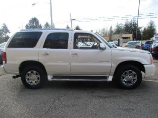 Used 2005 Cadillac Escalade in Brunswick, Ohio