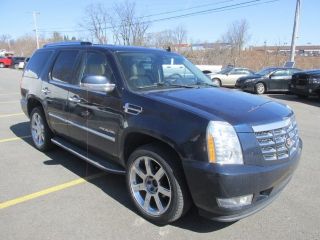 Used 2009 Cadillac Escalade in Wexford, Pennsylvania