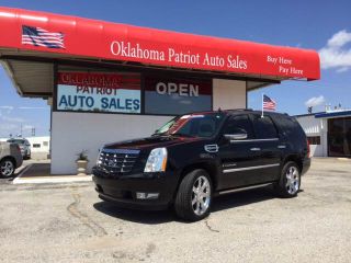 Used 2009 Cadillac Escalade in Edmond, Oklahoma