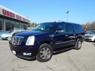 Used 2008 Cadillac Escalade ESV in Great Neck, New York