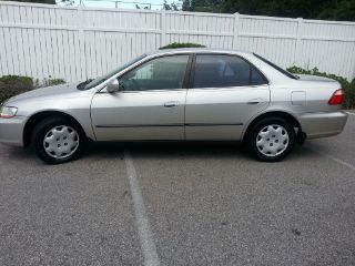 Honda Accord LX 1999