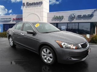 Used 2010 Honda Accord EXL in Cedarburg, Wisconsin