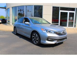Used 2017 Honda Accord EXL in Overland Park, Kansas