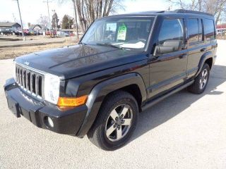 Used 2008 Jeep Commander Sport in Waukesha, Wisconsin