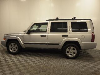 Used 2006 Jeep Commander in Hickory Hills, Illinois