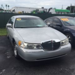 Used 1998 Lincoln Town Car Signature in Winter Garden, Florida