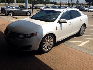 Used 2011 Lincoln MKS in Friendswood, Texas