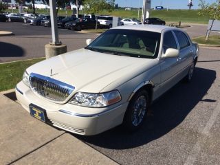Lincoln Town Car Signature Limited 2006