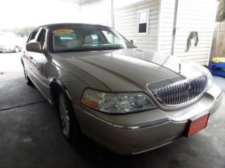 Used 2005 Lincoln Town Car Signature Limited in Mount Dora, Florida