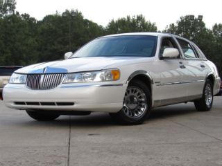 Used 2001 Lincoln Town Car Cartier in Raleigh, North Carolina