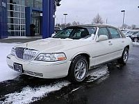 Used 2004 Lincoln Town Car Ultimate in Chicago, Illinois