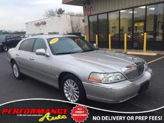 Used 2004 Lincoln Town Car Ultimate in Bohemia, New York