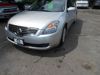 Used 2009 Nissan Altima in Watertown, Connecticut