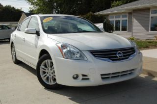 Used 2010 Nissan Altima in Fairview, Pennsylvania