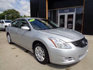 Nissan Altima S 2011