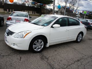 Used 2010 Nissan Altima S in Mine Hill, New Jersey