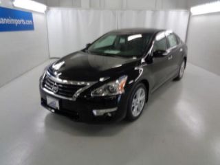 Used 2015 Nissan Altima SV in Appleton, Wisconsin