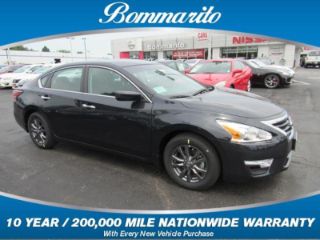 Used 2015 Nissan Altima S in Hazelwood, Missouri