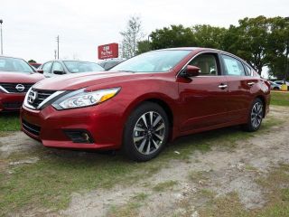 Used 2016 Nissan Altima SV in Lakeland, Florida