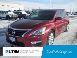 Used 2013 Nissan Altima in Grand Forks, North Dakota
