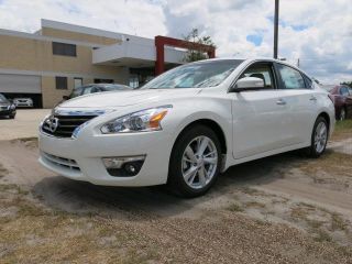 Used 2015 Nissan Altima SV in Lakeland, Florida
