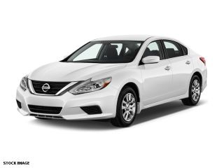 Used 2016 Nissan Altima in Van Nuys, California