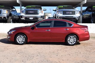Used 2013 Nissan Altima S in Scottsdale, Arizona