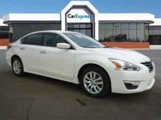 Used 2014 Nissan Altima S in Chattanooga, Tennessee