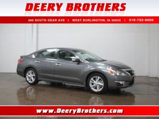 Used 2015 Nissan Altima SL in Burlington, Iowa