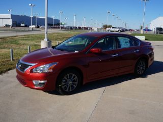 Used 2015 Nissan Altima S in Wichita, Kansas