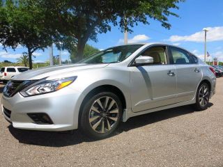 Used 2016 Nissan Altima SV in Lakeland, Florida