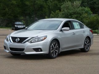 Used 2016 Nissan Altima SR in Jackson, Mississippi