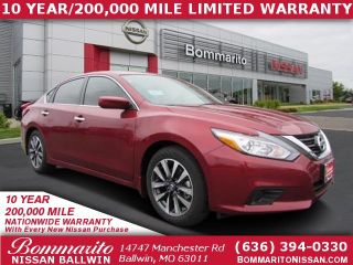 Used 2017 Nissan Altima SV in Ballwin, Missouri
