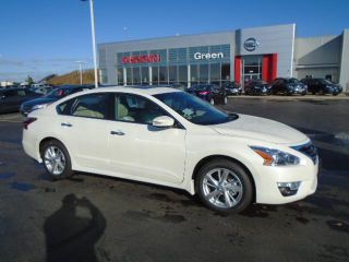 Used 2015 Nissan Altima SL in Springfield, Illinois
