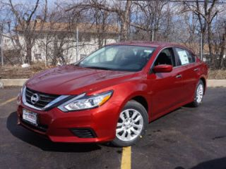 Used 2016 Nissan Altima S in Hoffman Estates, Illinois