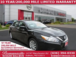 Used 2017 Nissan Altima S in Ballwin, Missouri