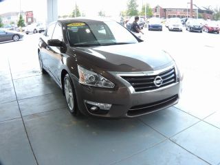 Used 2015 Nissan Altima SV in Columbus, Georgia
