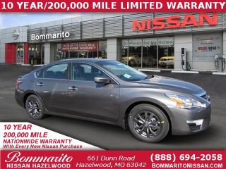 Used 2015 Nissan Altima S in Hazelwood, Missouri