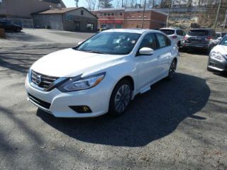 Used 2016 Nissan Altima SV in Fairfield, Connecticut