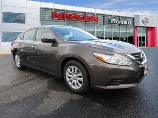 Used 2016 Nissan Altima S in Madison, Wisconsin