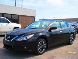 Used 2017 Nissan Altima SV in Gulfport, Mississippi
