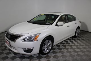 Used 2013 Nissan Altima SV in South Easton, Massachusetts