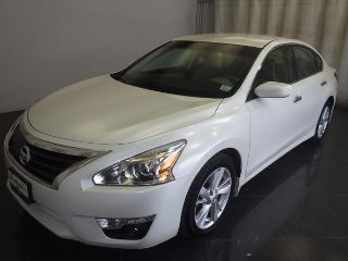 Used 2015 Nissan Altima SV in Riverside, California