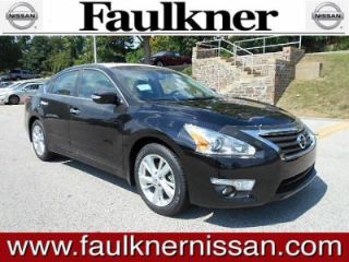 Used 2015 Nissan Altima SV in Jenkintown, Pennsylvania