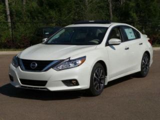 Used 2016 Nissan Altima SV in Jackson, Mississippi
